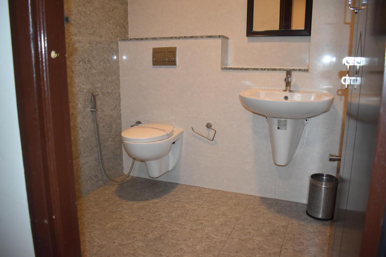 Hotel Ur Comforts Jayanagar Бангалор Екстериор снимка