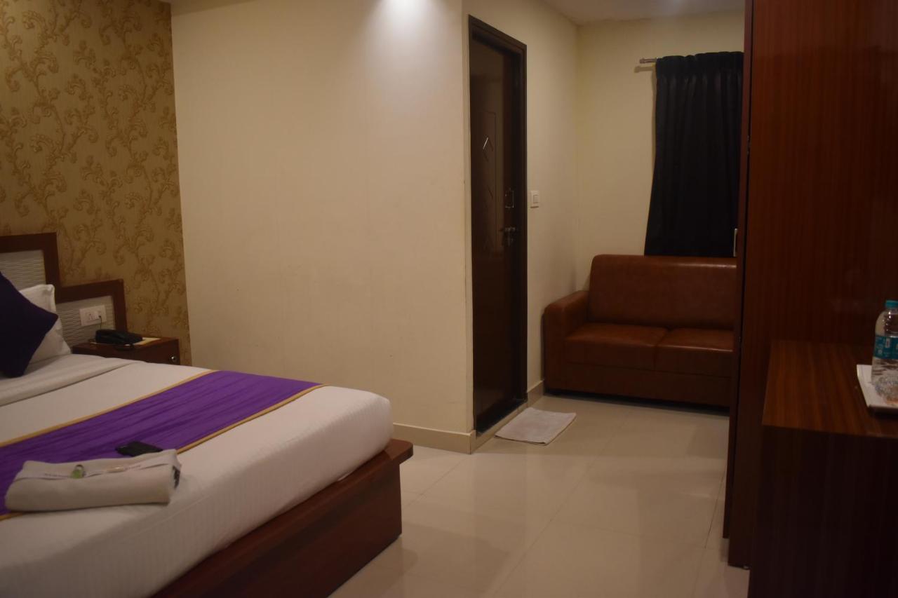 Hotel Ur Comforts Jayanagar Бангалор Екстериор снимка